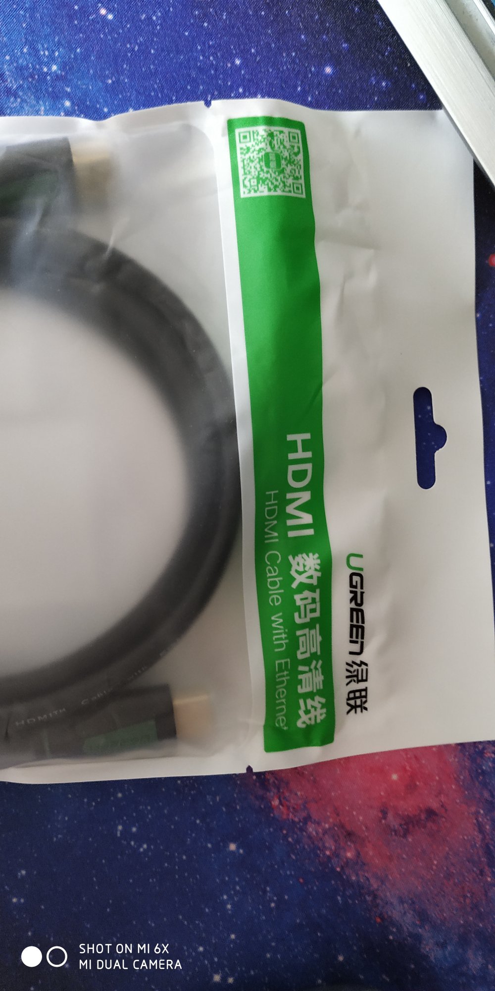 连接没问题,不过和VGA线看不出什么区别罢了,毕竟显示器也就一般水平的...
