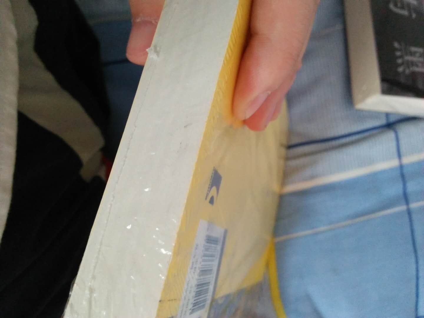 双十一买的书,包装很差劲,书很旧,感觉像是被人看过了,还很脏,希望下次可以做好吧,不要因为是双十一就随便发货,我本人是很爱书的,特别是包装,这次比较失望了