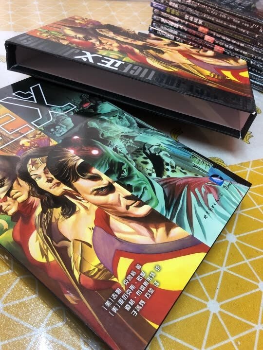 这是给孩子在上买的书,都是孩子需要,看上面说是5-10天发货还怕来不及呢,结果今天就到了。很薄很精致的一本书大人孩子都可以看,纸质印刷很好也没有刺鼻的味道,是正品以后孩子需要的书都在买了