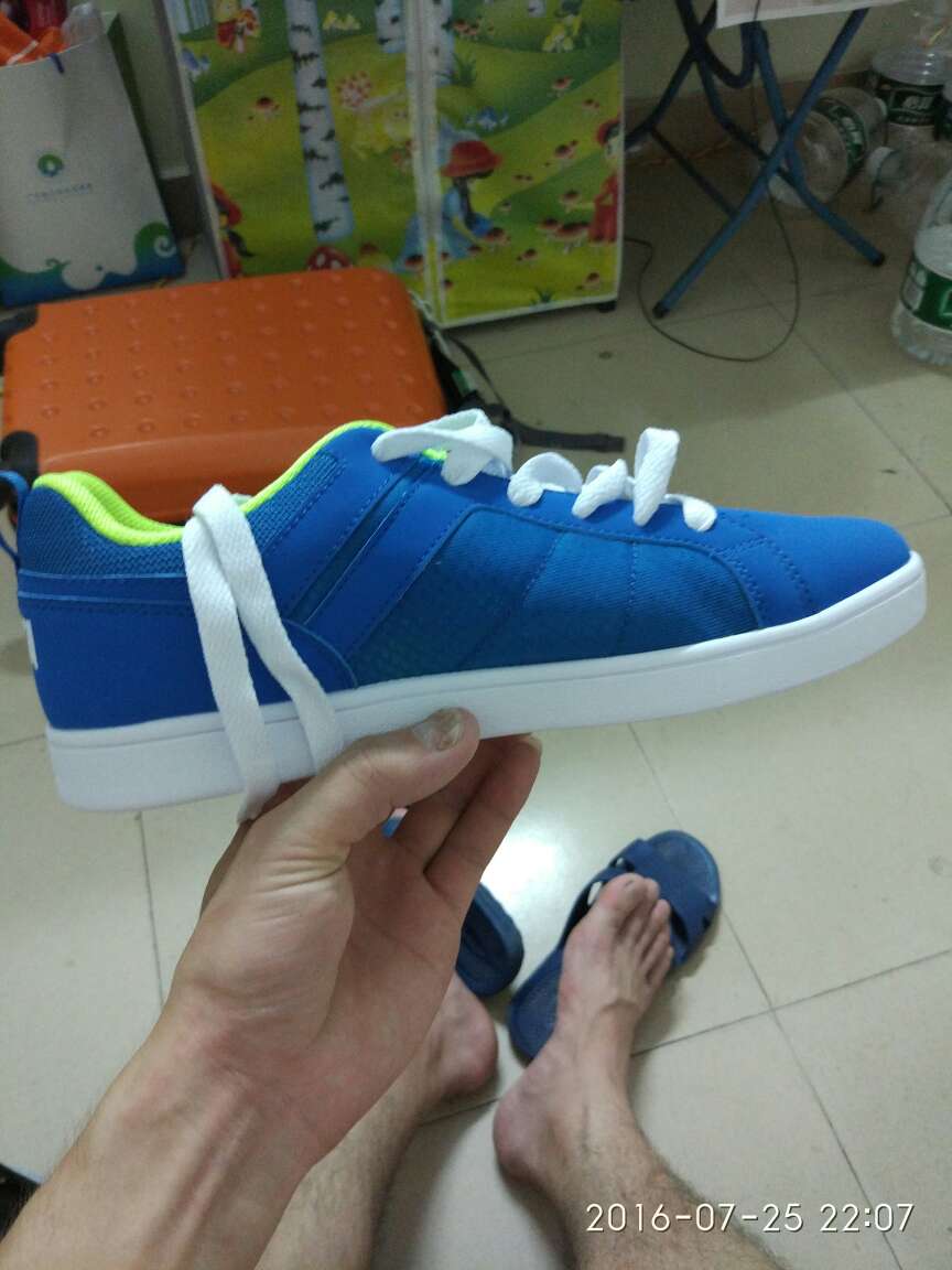 不小心买小一号懒得退了、很喜欢