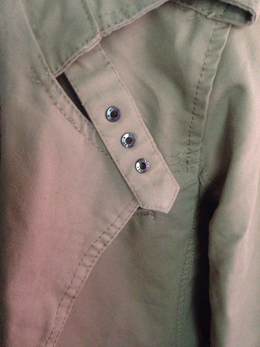 一天就减价了衣服挺好