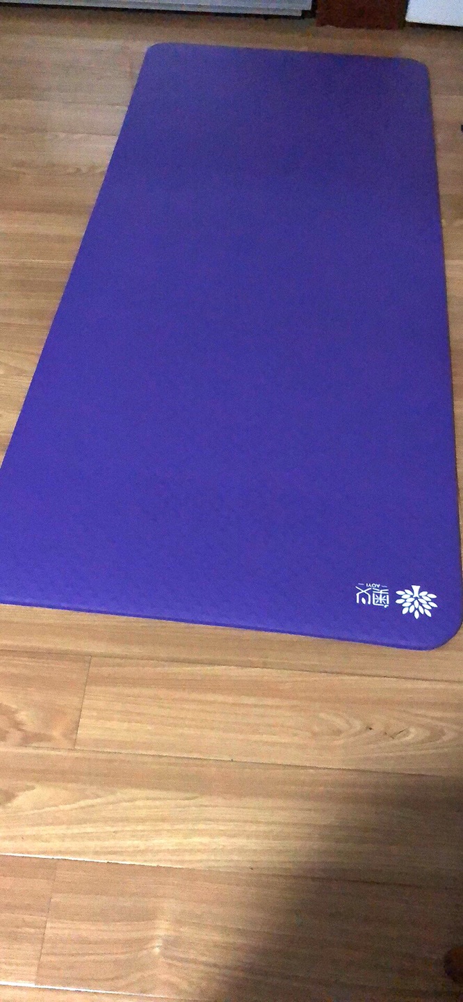 厚实美观,宽大,方便使用