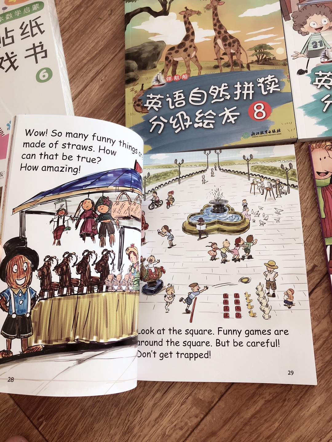 这套书实在太好了,之前买了培生领航船的书孩子特别喜欢,画面美,关键字大,音频也是非常的好。然后这次知道还有自然拼读就买了,一本书有104页,这次价格也非常划算,真的感谢买了这么多好书