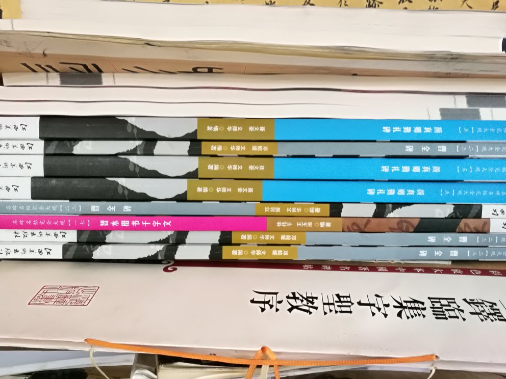 碰上活动,价格比超市便宜太多了,这次囤了一些,希望用完了又能赶上下次活动,不错不错。就是这套书缺货太多,希望能尽快补齐。