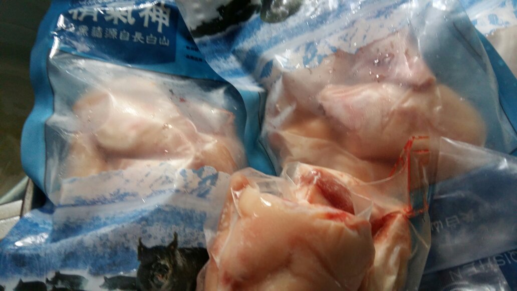 吃着是不错,但是猪毛没去除干净
