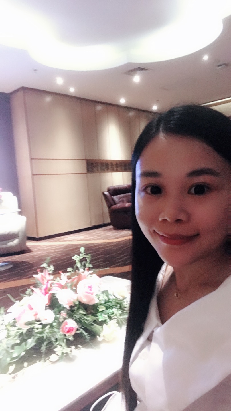 宝贝不错,性价比很高,眼镜店里也是这样买来卖的,比眼镜店划算多了