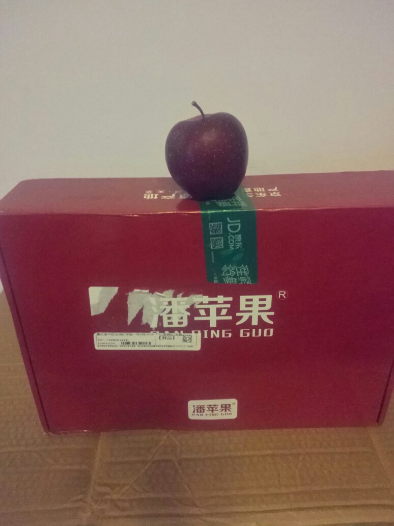 皮色红颜,味道清淡,口感一般。