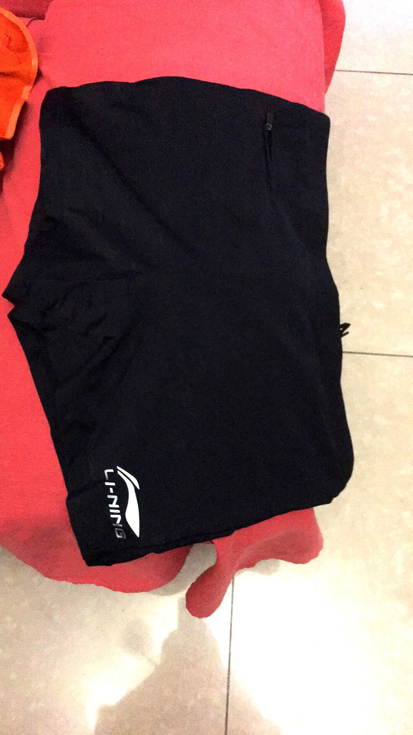 游泳裤给老爸买的,合适,下周去游泳就穿