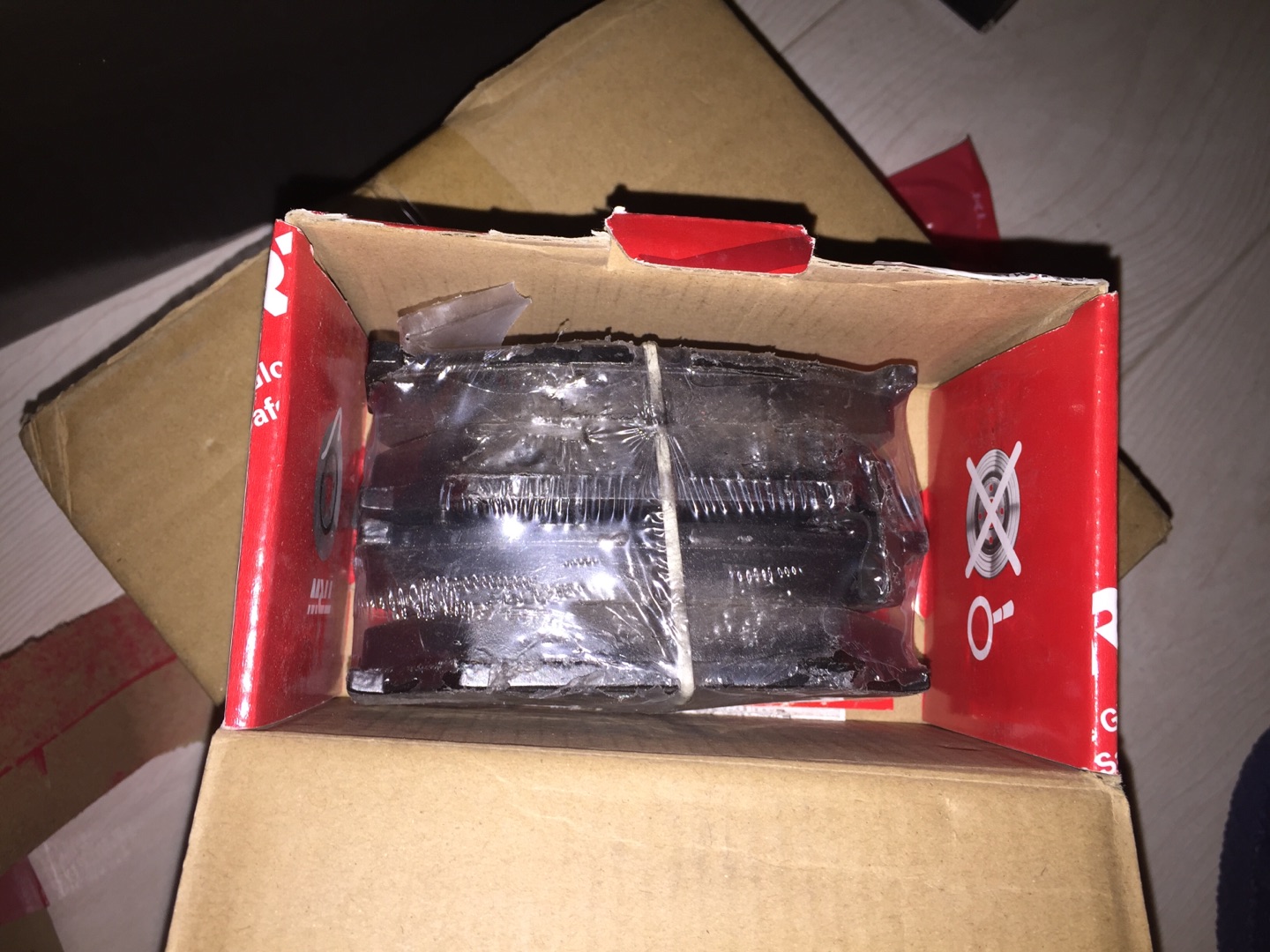 以前都是用博士的,这次换个牌子用,看着还不错,还未装车