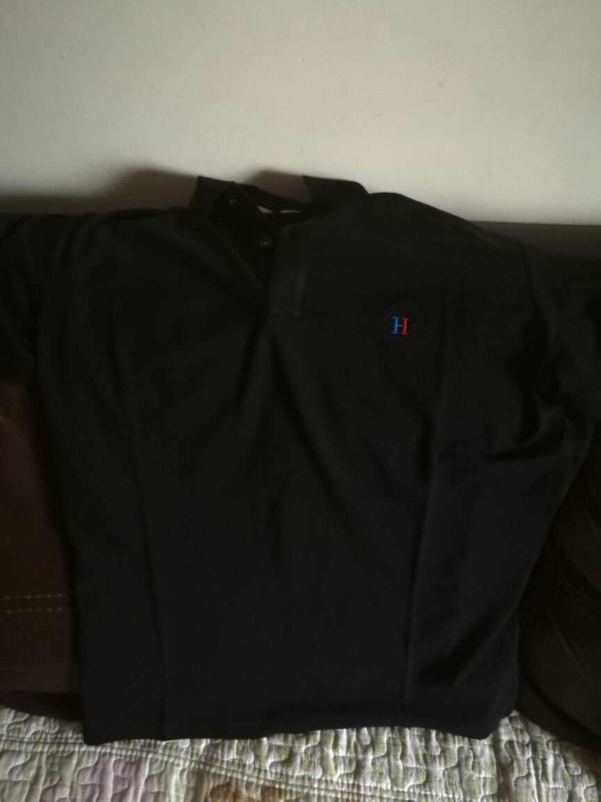 衣服尺寸很合身,不错,料子还过得去。