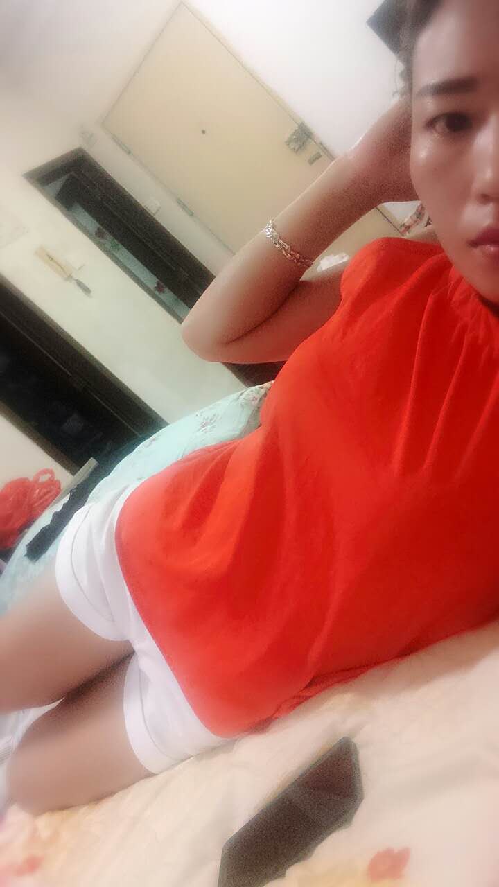 裤子很喜欢,谢谢!是我想要的款式,穿着很舒服,