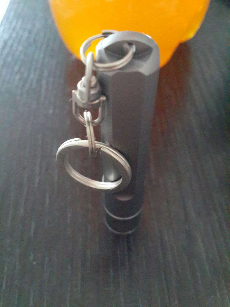 能用,检查衣物荧光剂用。