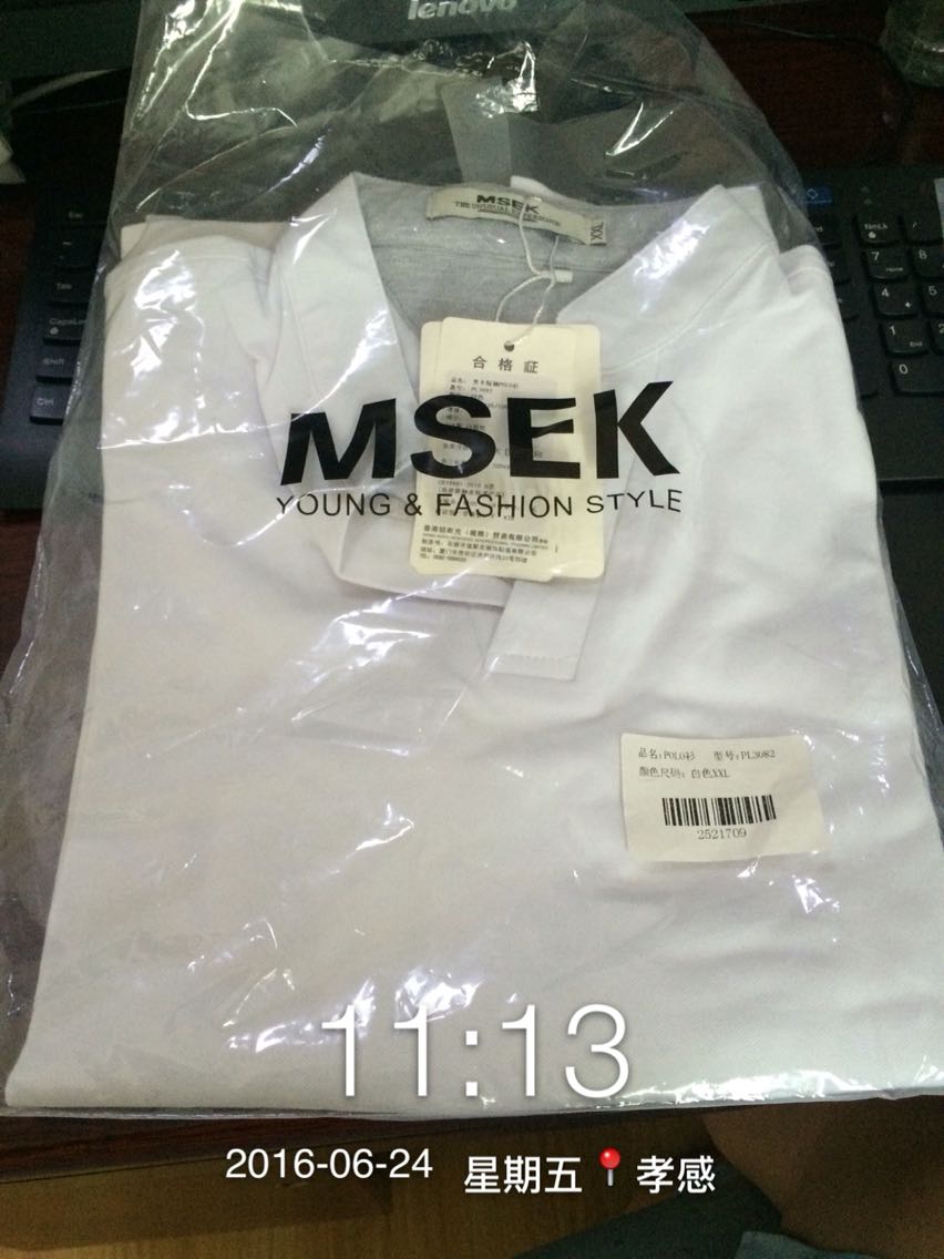 衣服颜色和图片一样,质量还可以,稍微有一点点厚了,夏天还是薄点的好吧,物流速度挺快的,服务也满意。