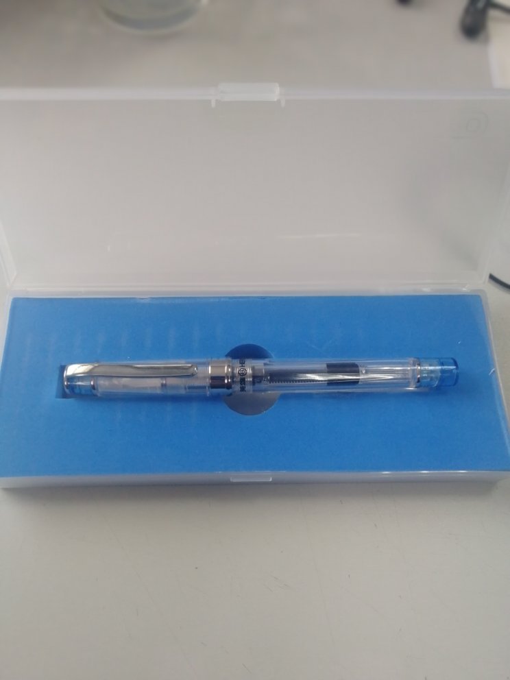 挺不错的,价钱便宜,买了玩着用,实惠,英雄牌,小时候的记忆