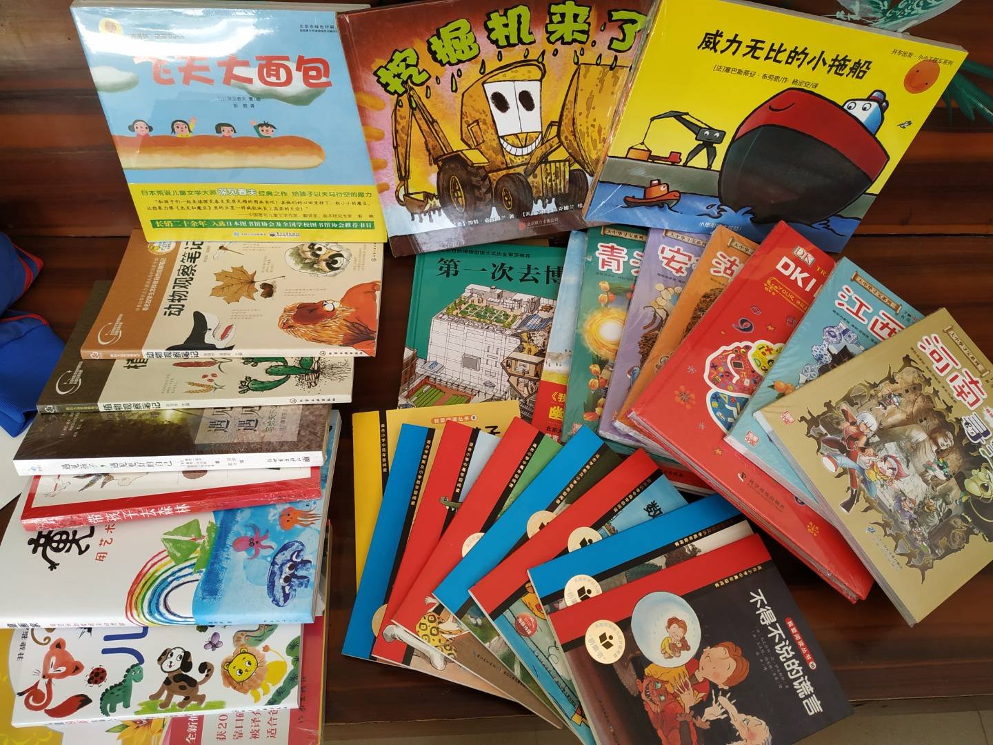 我为什么喜欢在买东西,因为今天买明天就可以送到。我为什么每个商品的评价都一样,因为在买的东西太多太多了,导致积累了很多未评价的订单,所以我统一用段话作为评价内容。购物这么久,有买到很好的产品,也有买到比较坑的产品,如果我用这段话来评价,说明这款产品没问题,至少85分以上,而比较垃圾的产品,我绝对不会偷懒到复制粘贴评价,我绝对会用心的差评,这样其他消费者在购买的时候会作为参考,会影响该商品销量,而商家也会因此改进商品质量。