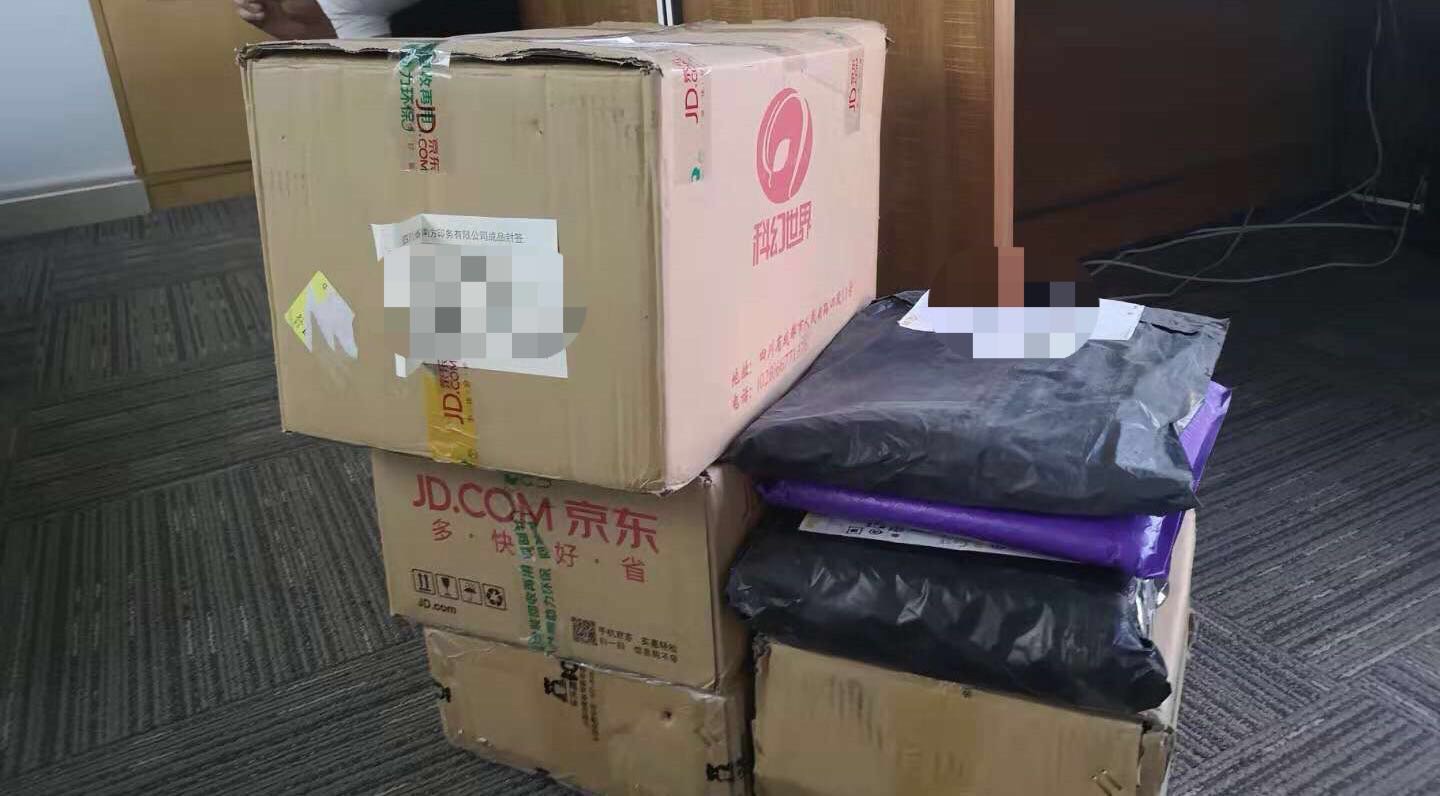 好看,孩子很喜欢,内容很丰富,买的价格也不错,虽然不是最便宜的,但比平时便宜很多,很划算啦~长期买东西,哈哈,开心!以后继续买买买,哈哈哈哈哈哈哈哈哈哈哈哈哈哈哈哈哈哈