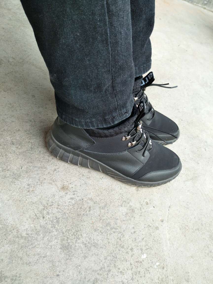 鞋子轻便舒服 适合春秋穿 码数标准
