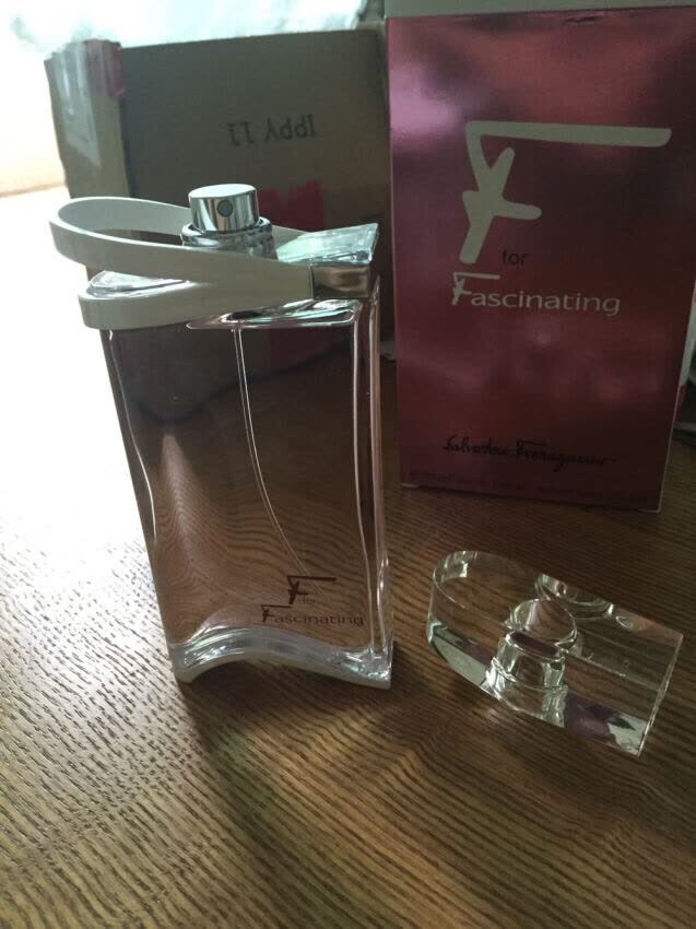 双十一大家都辛苦啦,快递2天就到啦,东西很好,价美物廉,谢谢掌柜的!说实在,这是让我挺满意的一次购物。客服态度很好,专业又热情,回复也很快,我问了不少问题,他都不觉得烦,都会认真回答我。再说宝贝,是我想了很久要买的,收到的时候包装完整,打开后让我惊喜的是,宝贝比我想象中的还要好!