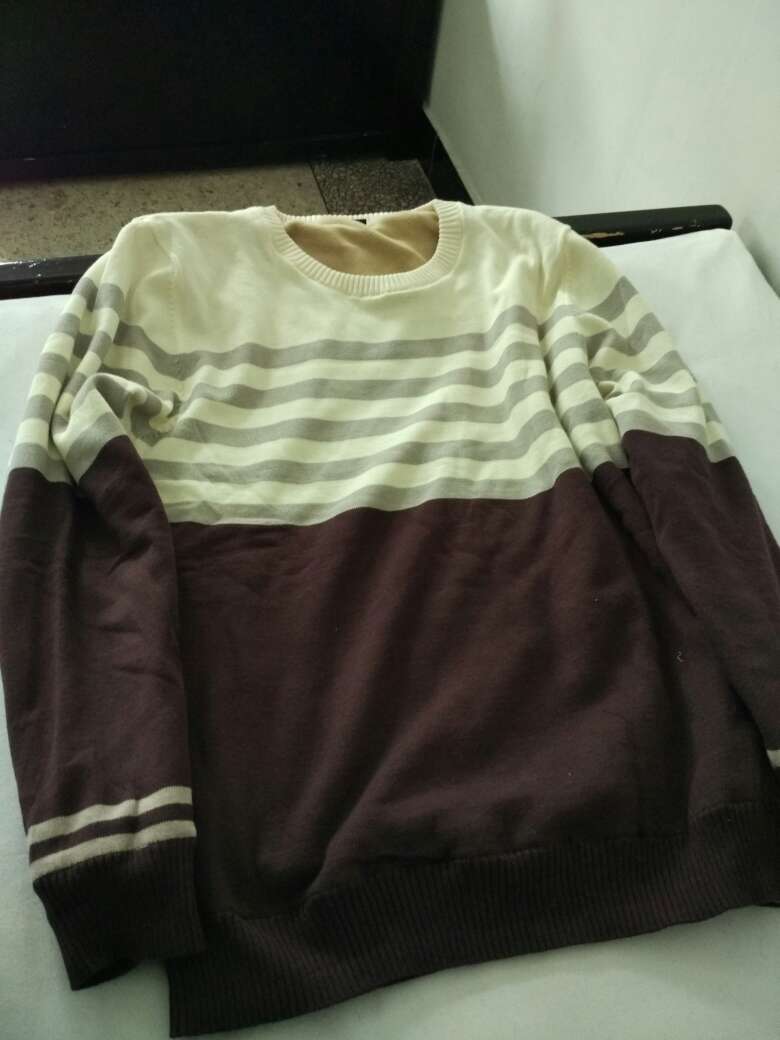 衣服质量很差!跟图片差异很大!感觉很不好!差评
