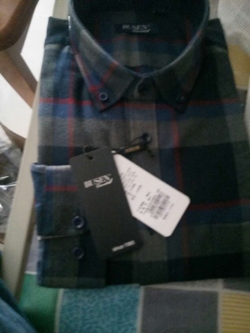 衣服穿起来大小合适,看起来不错五星!