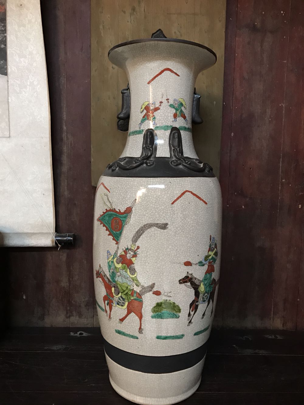 非常简单,忽略所有赞美的好评,你只需要关注那些针对产品有问题的评价即可1.品质的关注,有没有人觉得买到的产品是假的或者是返修产品,特别是后者。2.服务的关注,看有无买家投诉换货 退货服务不周到等问题,这里的话不用看单品介绍,可以进店铺评价那里看看。3.快递速度问题,这个如果你觉得晚几天不是问题的话可以忽略。