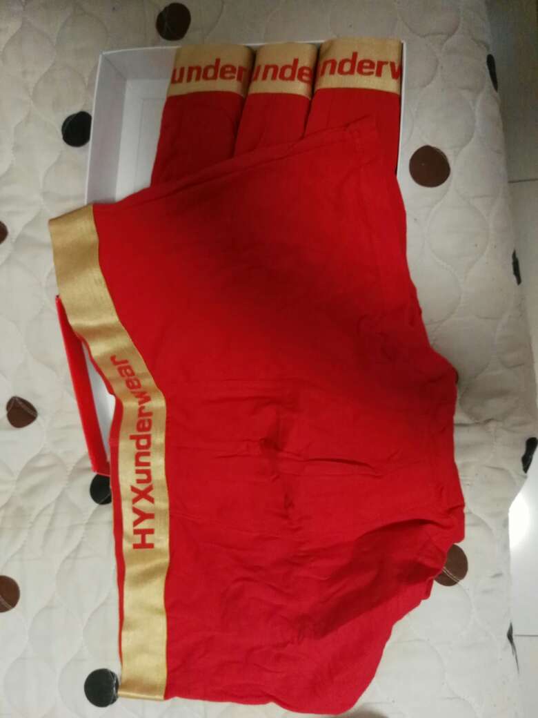 东西面料很舒服,非常好,喜欢!活动价买的,8折优惠!