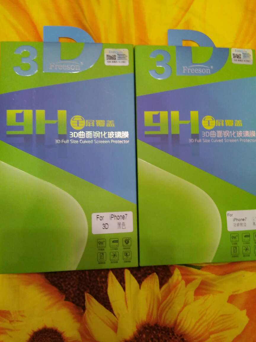 多亏买了两个,另一个钢化膜打开里面就有灰,这个挺干净的,只是还是觉得钢化膜好,这个临时用。
