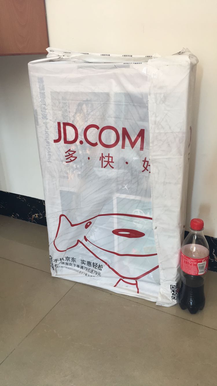 游戏机的王者,这次的套装也很实惠,很不错。