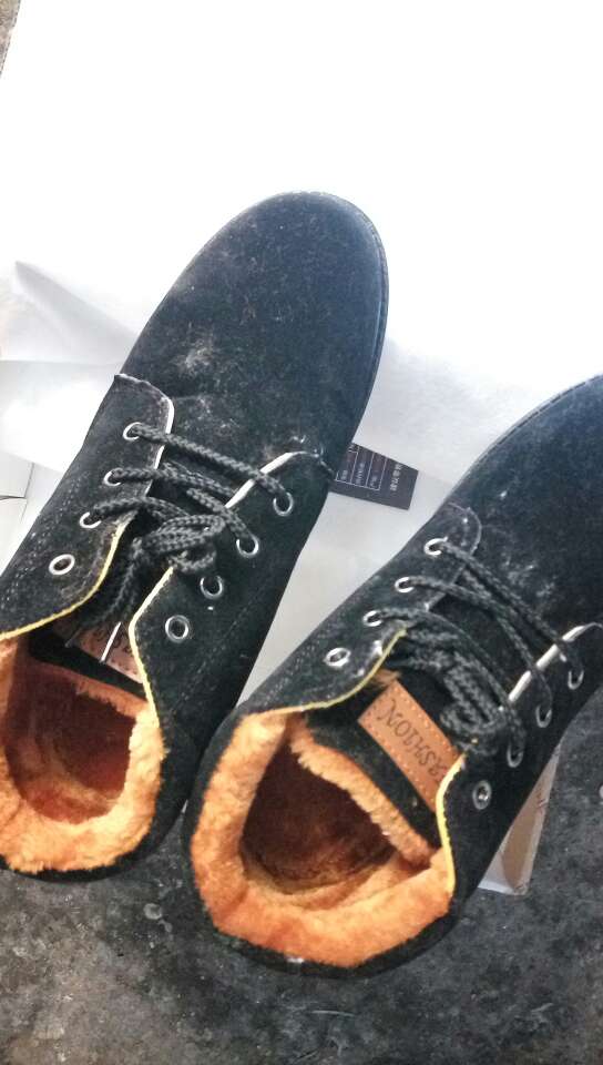 一般般,真没法穿,大爷级别的鞋,咋穿,太过于相信自营店了,自营太失望了?,这是第二次了,不会再有下次了,