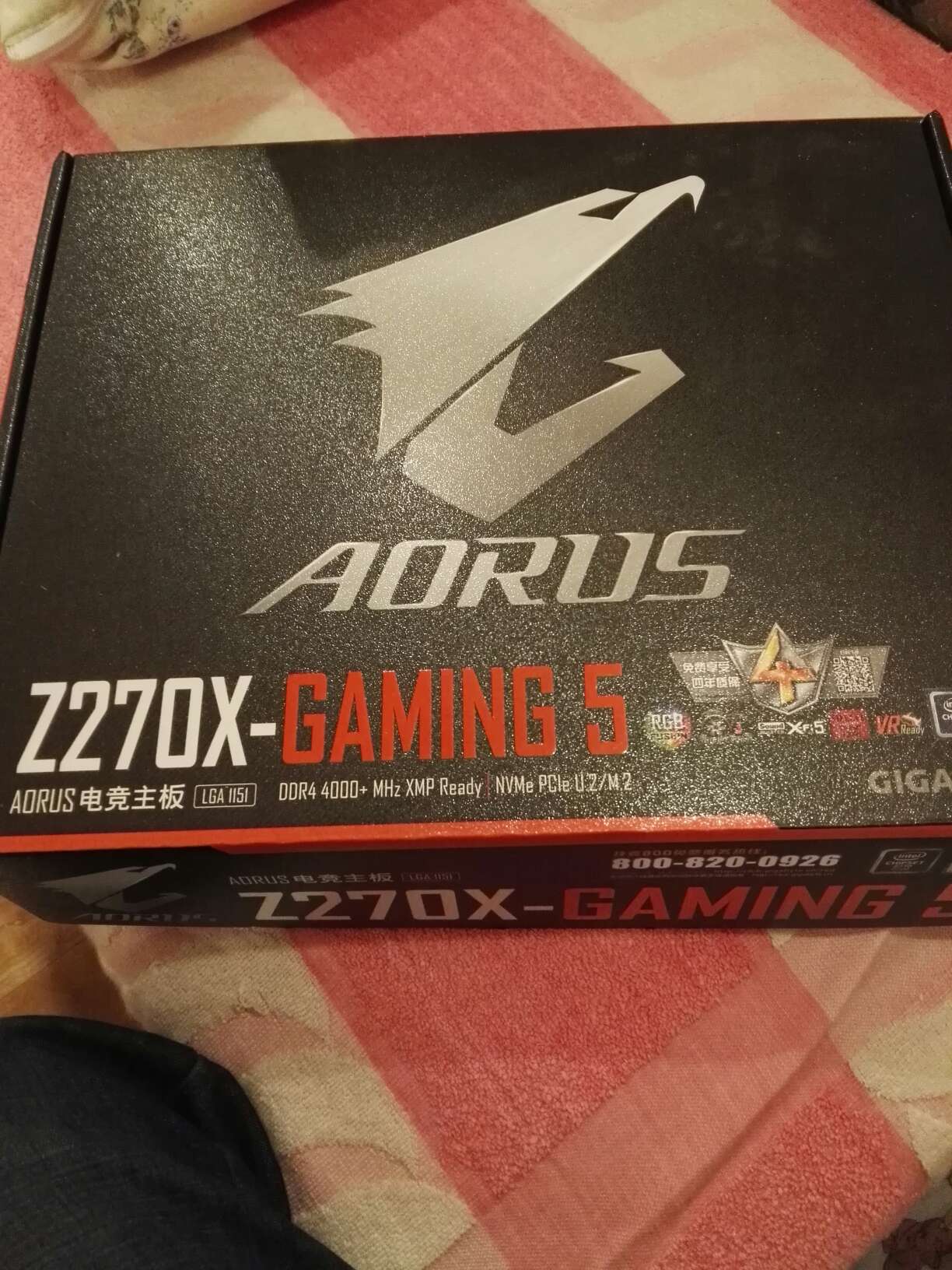 技嘉的新主板,Z270gaming x5,做工不错,配7700k,超频,rgb灯,音效都不错,值得购买