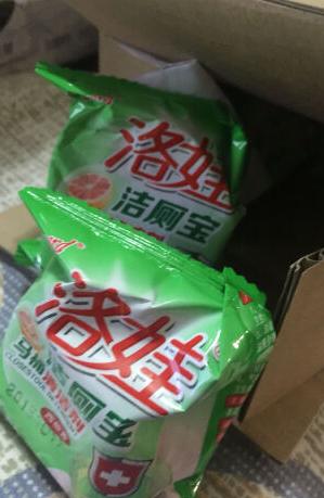 买过很多牌子,比如居安无敌. 粉兰之家,威猛先生,洛娃, 都是四五天就没颜色了, 所以只能在上多买点, 比超市便宜