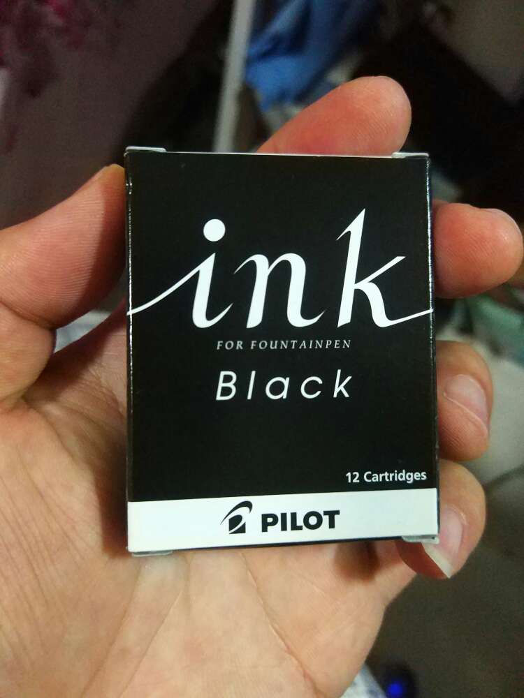 墨囊还没有用,用自带的墨囊很流畅!