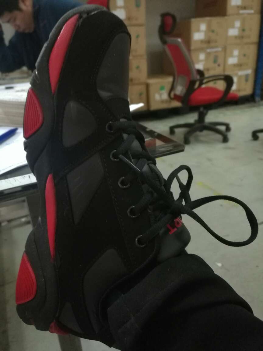 还不错,穿着还舒服,这个价位真心可以的!