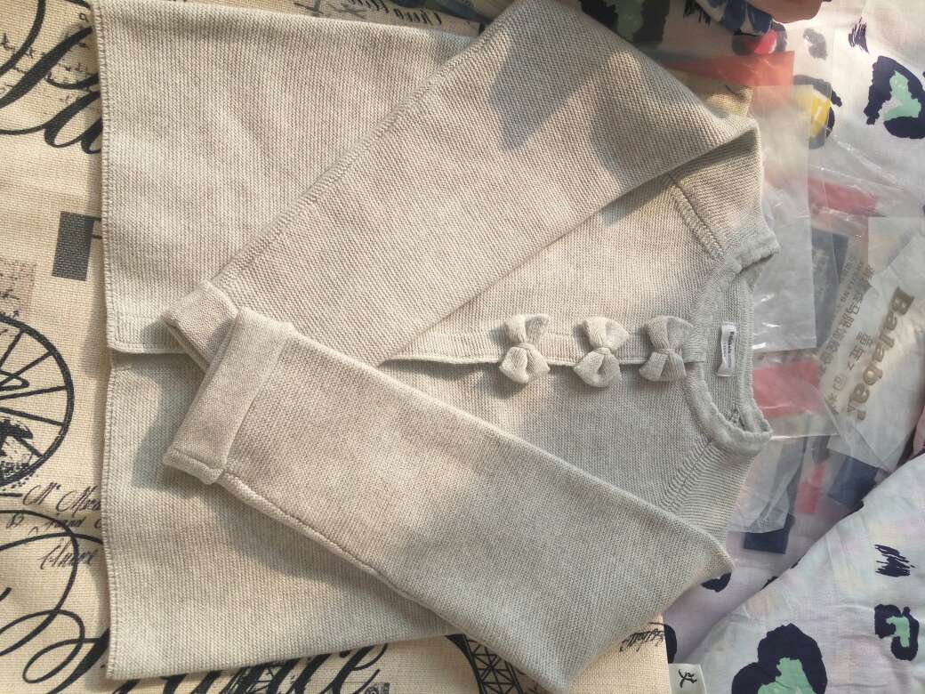很好,买了好多件,丫头都很喜欢,相信,售前售后服务都很好,也喜欢巴拉巴拉这个品牌!