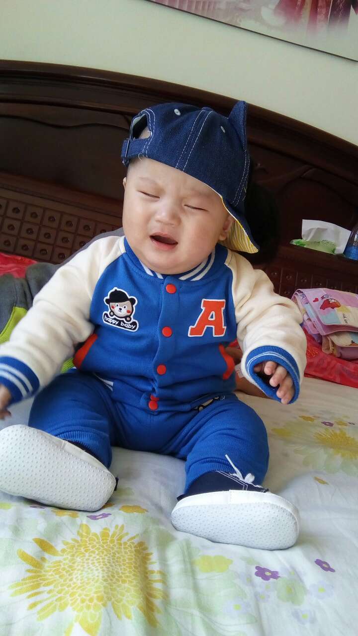 衣服质量很好,就是买大了点