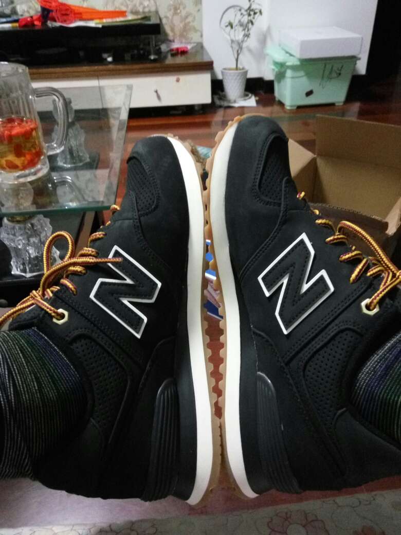 支持直营产品,送货非常给力。希望耐穿666