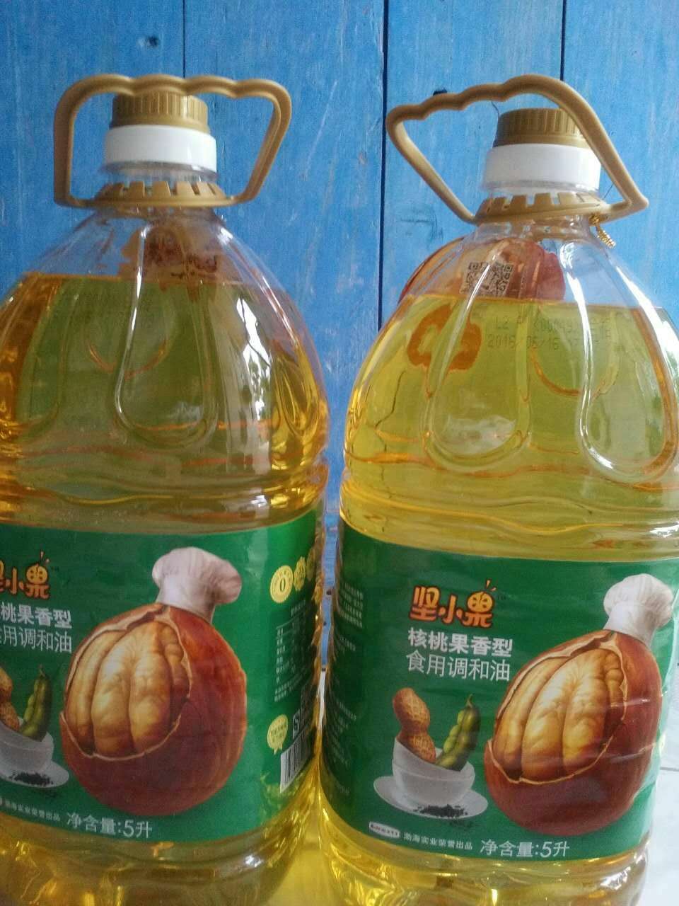 货已收到,与图片相符,物流很快。打开瓶盖有阵轻微的核桃果香味。个人认为很好,物有所值。很满意的一次购物。