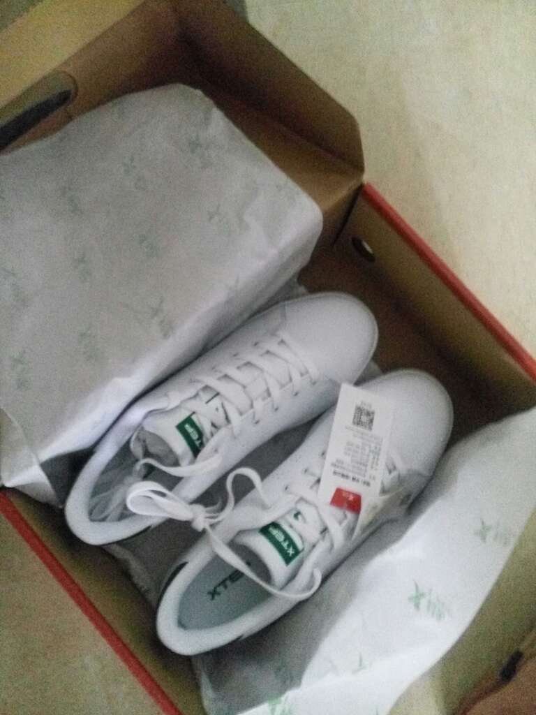 很舒服,颜值又高,特步没让我失望