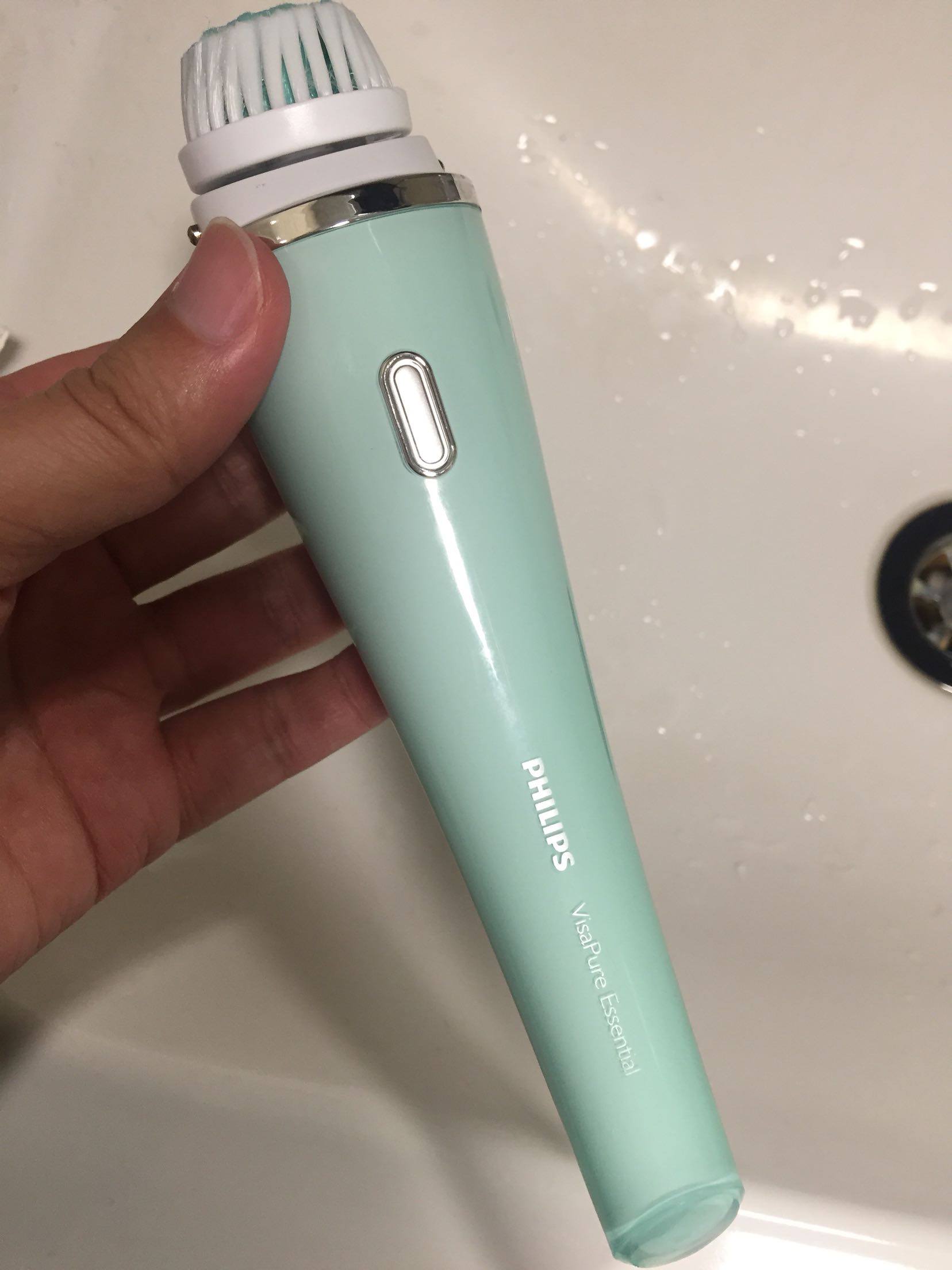 这是换的第二个了,连续两个都是充不进电