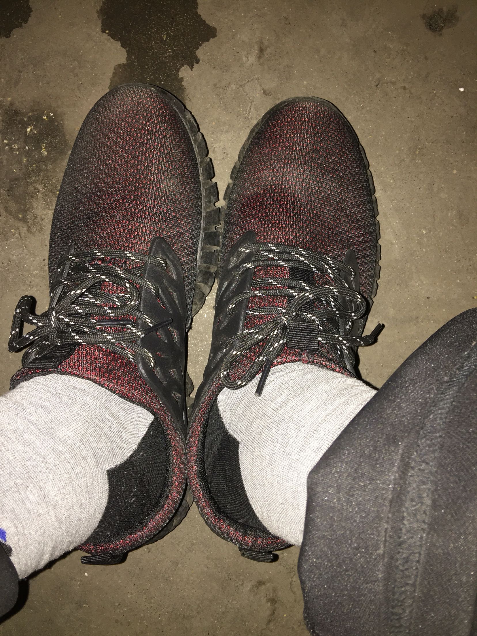 穿着很是舒服,材质看着还行,一下就买了两双,购物上,实惠又轻松!买正品找就对了!