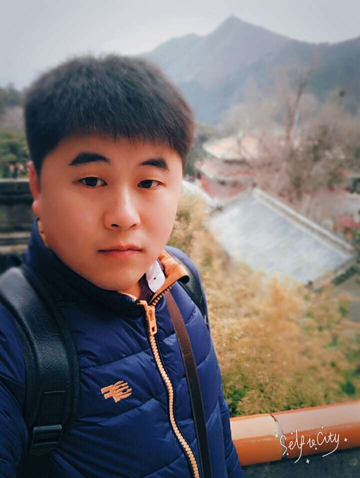 不错,很轻很薄,但是保暖效果好,跟厚羽绒服一样,骑摩托车不冷,本人啤酒肚,170斤,173身高,大小正好
