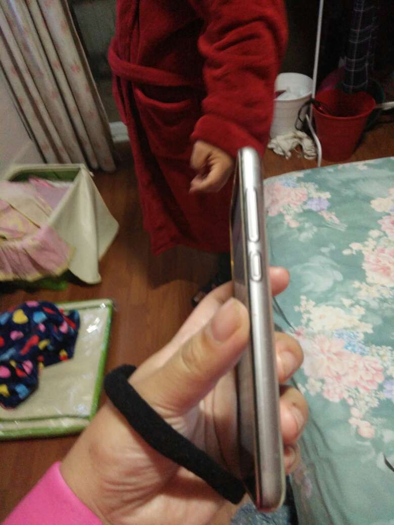 还不错 第二个红米手机了 第一个用了2年
