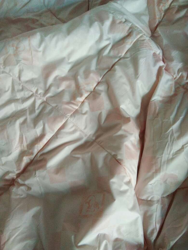 被子很舒服,比我原来的大多了,要买个新传单了。