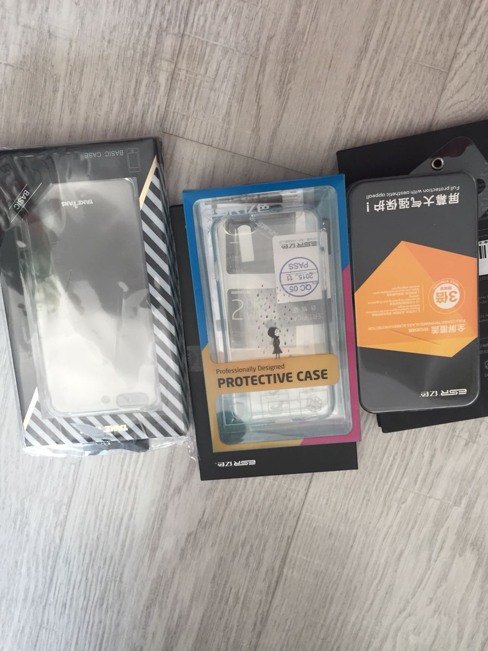 一次买了很多手机膜和手机壳,赶上活动价格很优惠,东西也很好。另外还送了一套手机膜和壳。买东西第二天就送到,特别方便。网购就选!