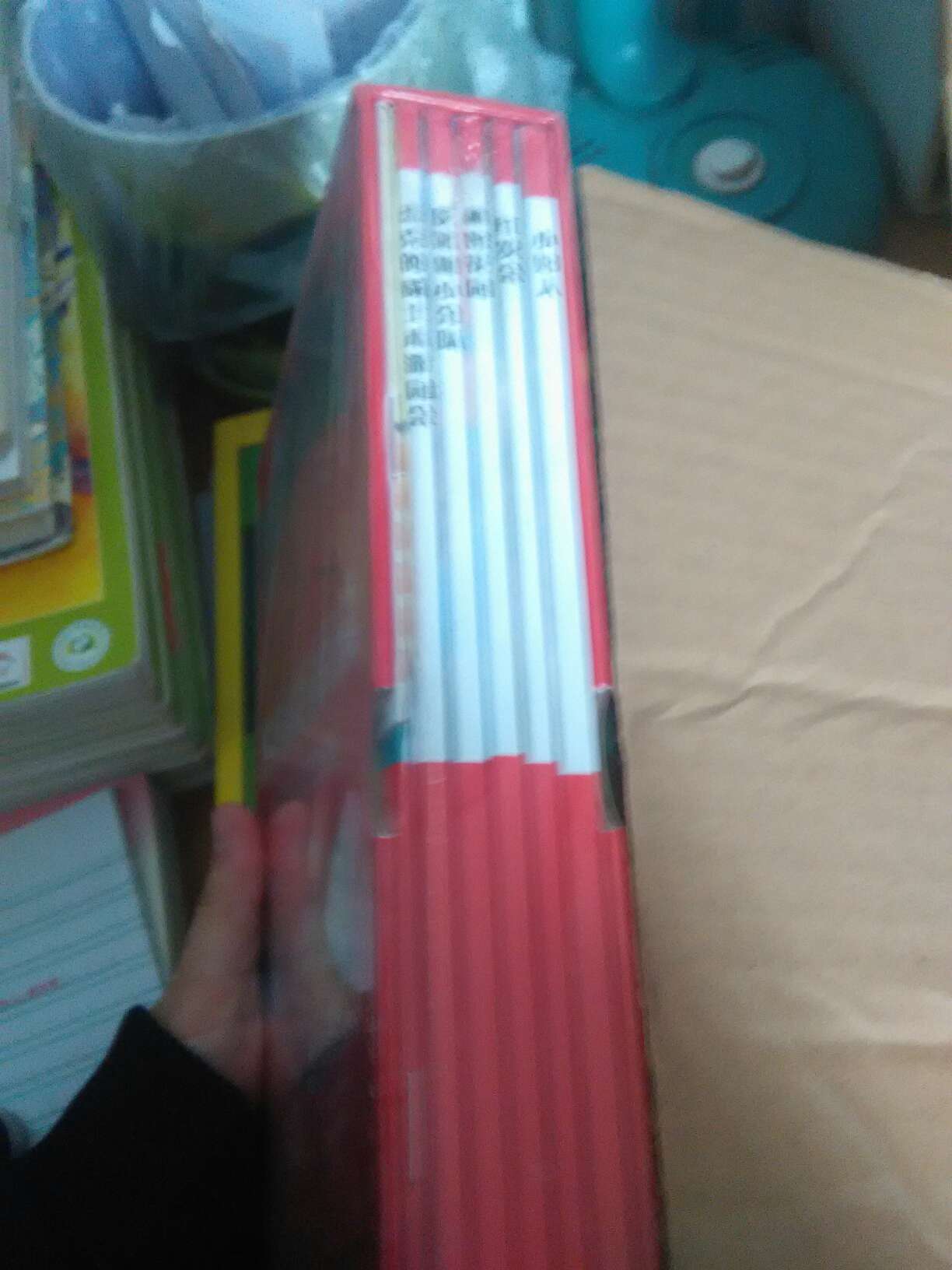 书到了,完好无损的。因为学校的要求所以买了两套,看上去很值得一看。全英文无全注释有助于提高英语水平。为了学习,这点钱父母都不在乎(? •?_•?)?