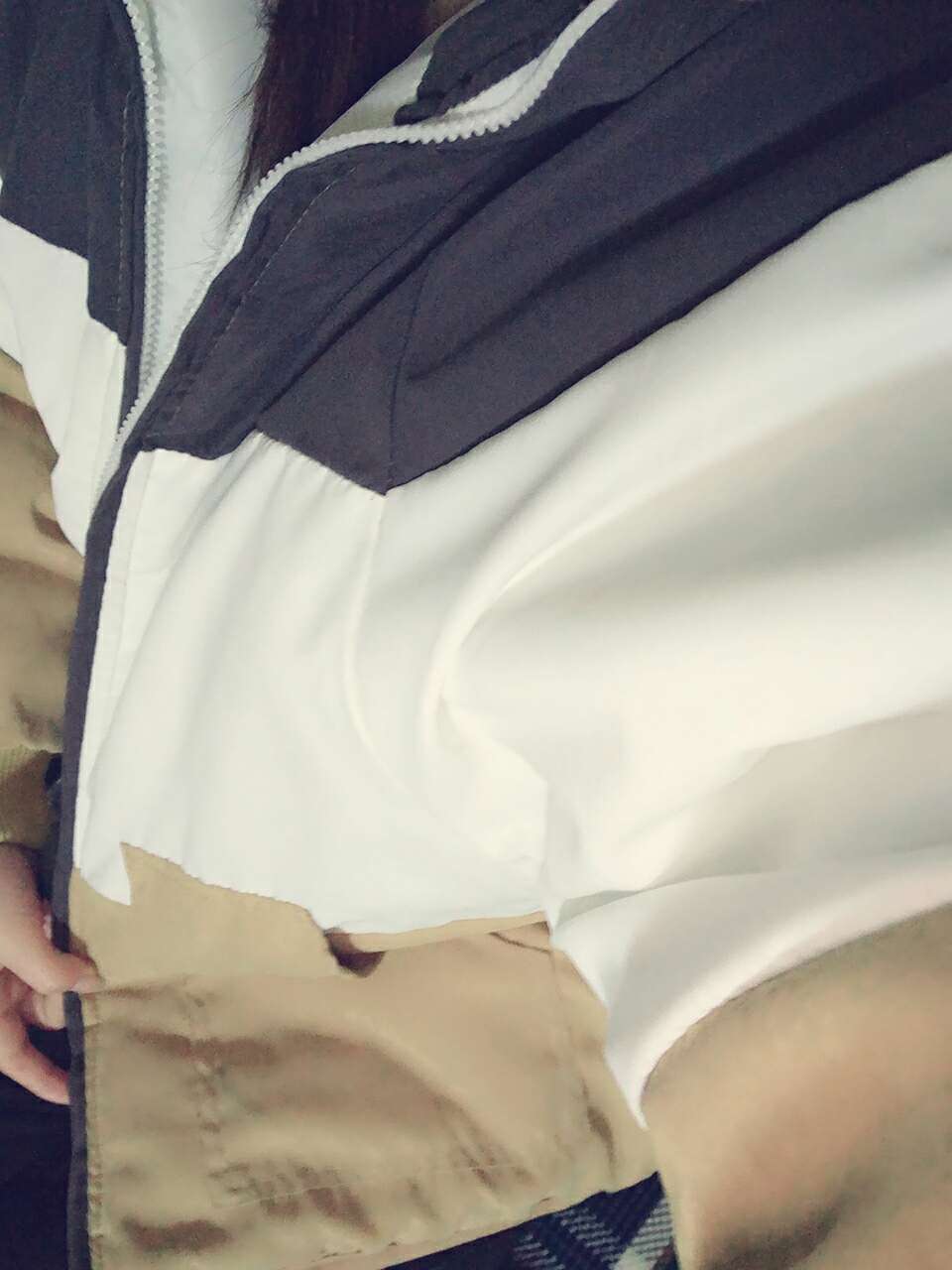 衣服很好看。穿着挺暖和的。