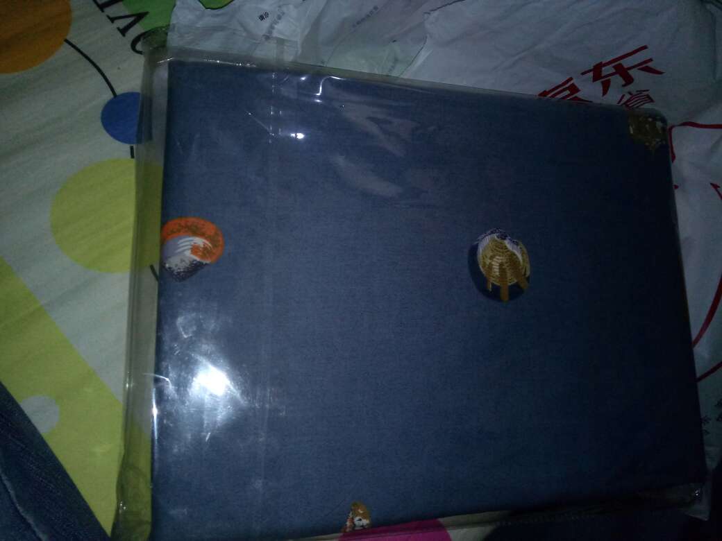 还可以呀。不错的被套。
