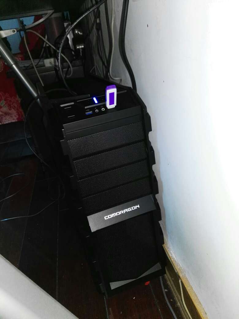 老公买了这款主机,速度快,高大上,喜欢。