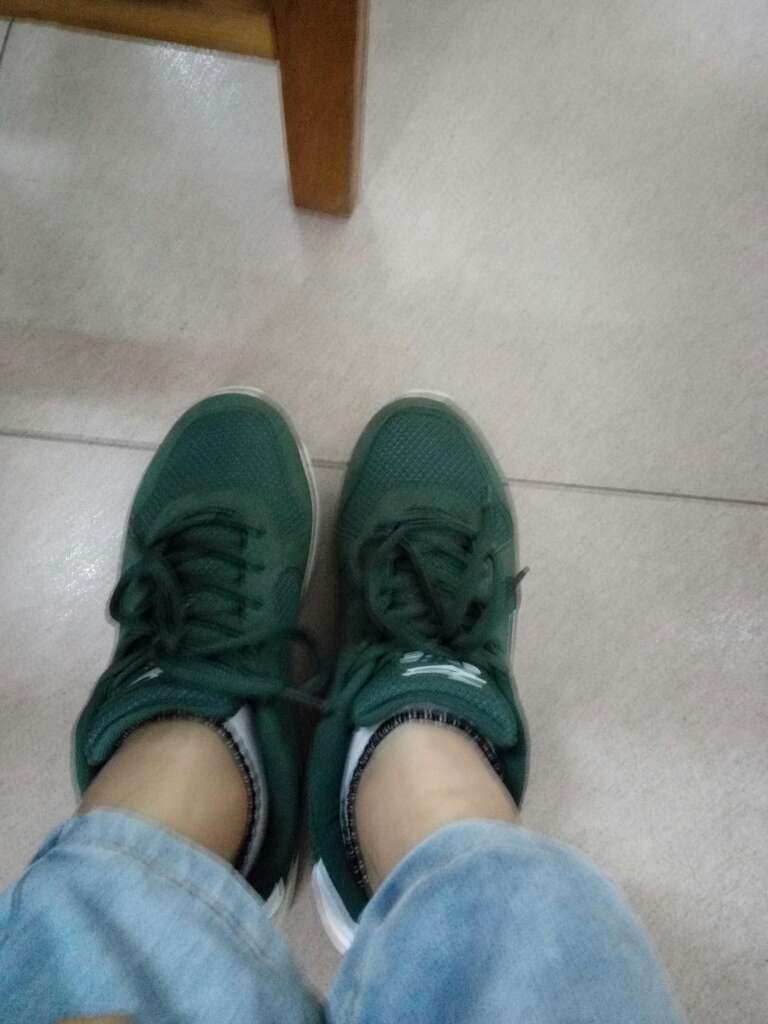 很好看,非常好穿,与去实店买一样
