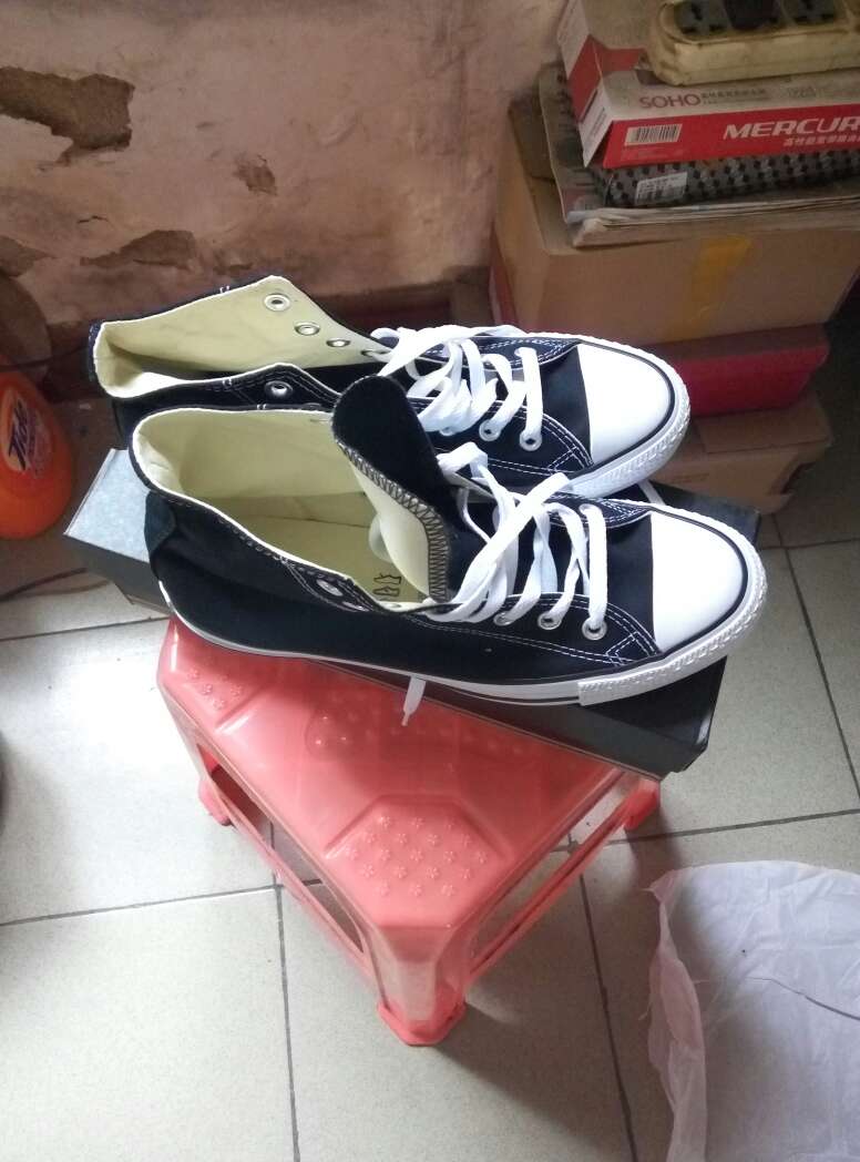 一直想買一雙匡威的鞋子,這次京東做活動超划算,大鑽。